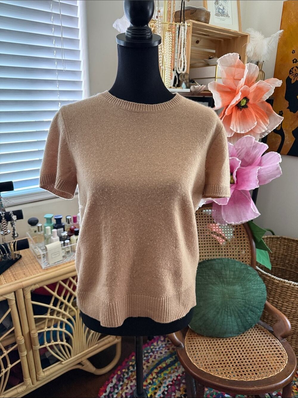 Theory Camel Cashmere Preppy Short Sleeve Sweater
